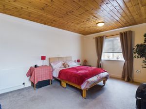 Bedroom- click for photo gallery